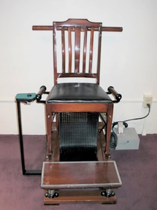 Illustration for article titled 11 Machines That Exercise For You, From the Victorian Era to Today